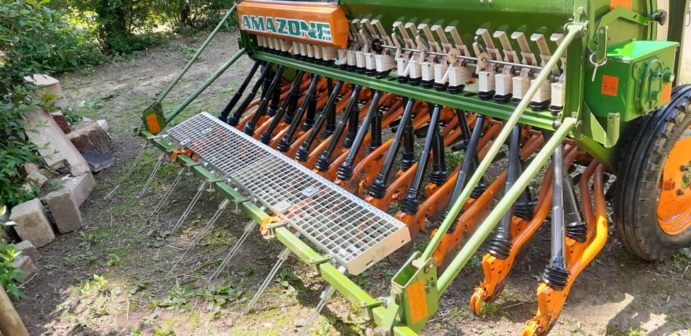 Siewnik Amazone D8 szer 3m