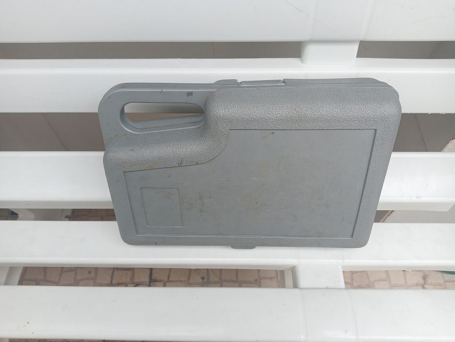Box with Multiple Open-End Wrenches429911153659105282
