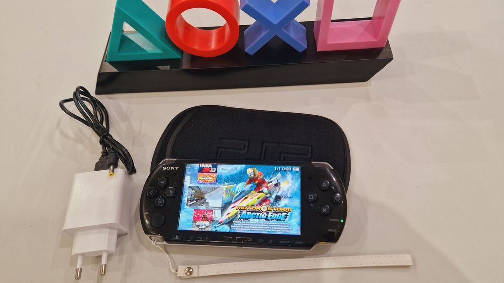 Sony PSP 3000 64гиг 138игр+ чехол!