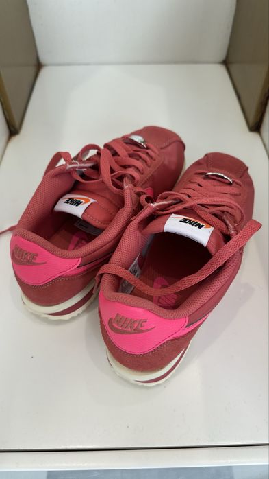 Sapatilhas Nike novas