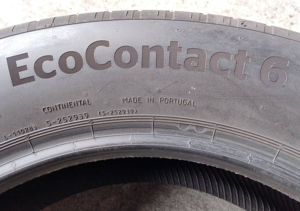 Шини літні демо  R17 215/60 Continental Eco Contact 6