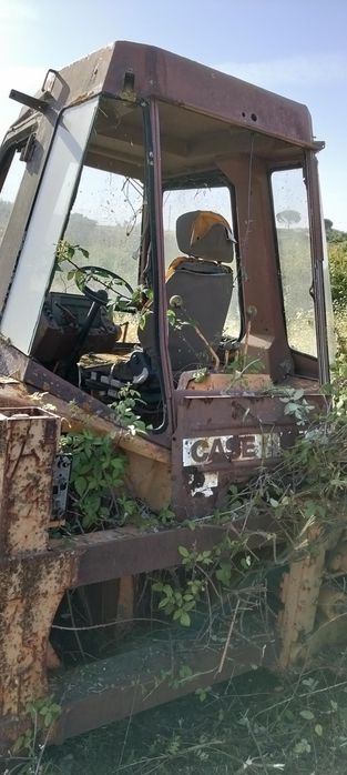 Reta escavadora case