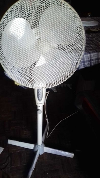 vendo ventuinha de pé alto a funcionar