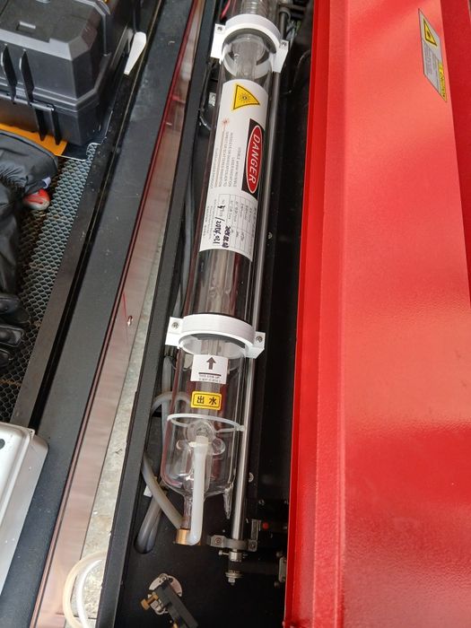 Maquina laser co2 60w 70x50 chiller gratis