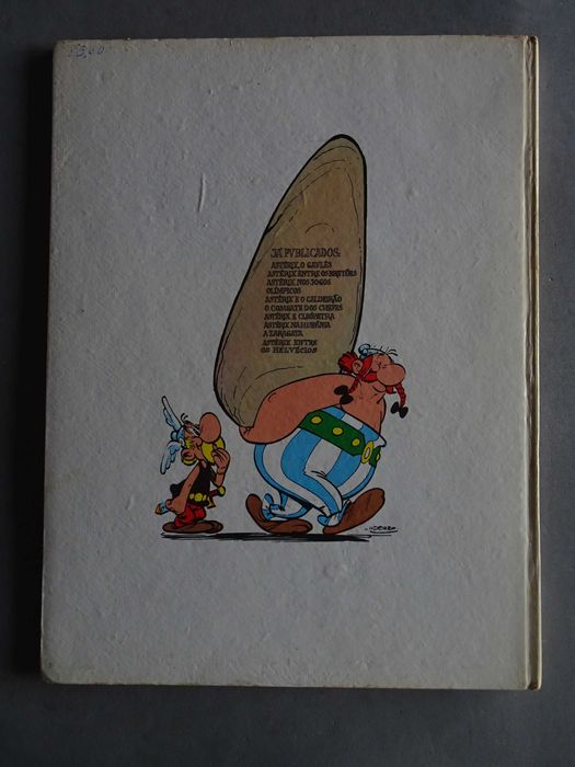 Livro Bertrand - Astérix A Zaragata (capa dura)