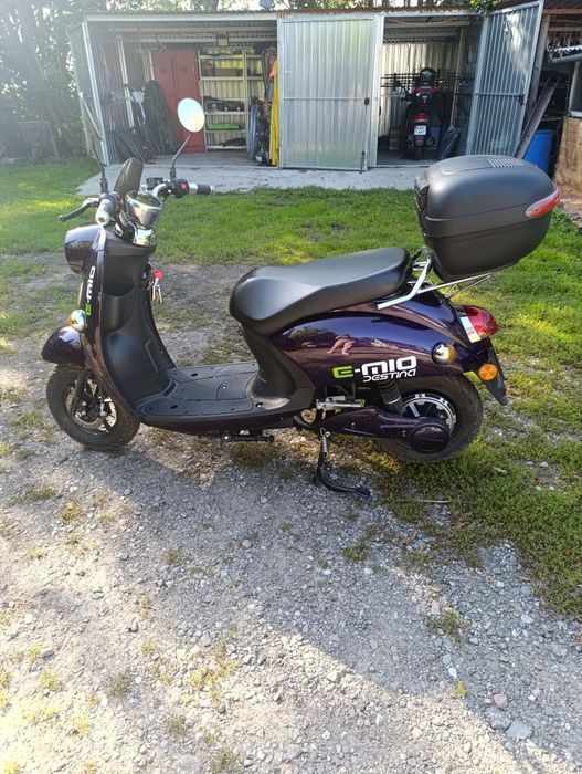 Skuter elektryczny