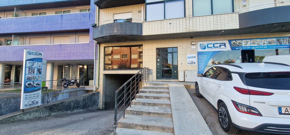 Escritórios no Centro de Vila Verde — Com Potencial para Habitação