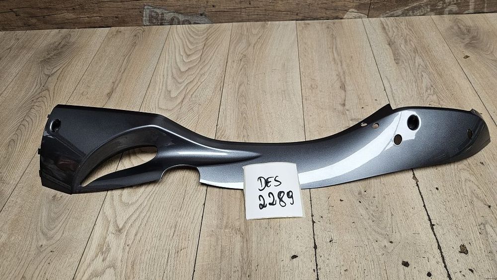 Oryginalna listwa boczna lewa SYM GTS 125 / 300 Joymax  83620-HTA-000-IF