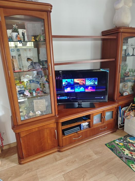 Móvel de sala cristaleira