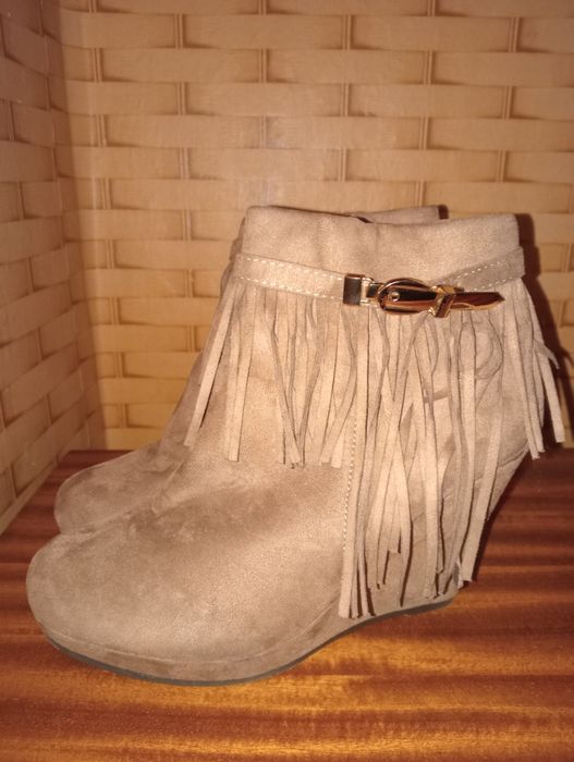 Buty na koturnie r.41