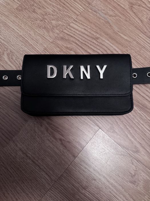 DKNY torebka na telefon