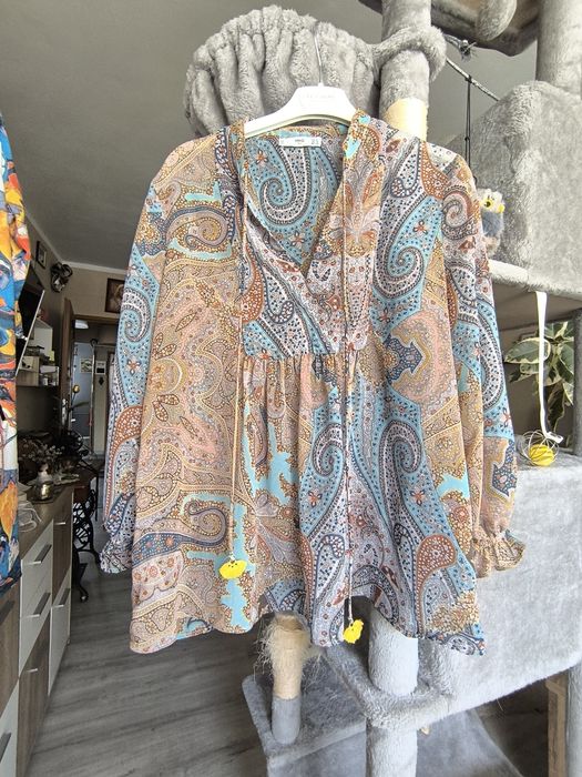 Cienka bluzka w stylu boho. Mango.