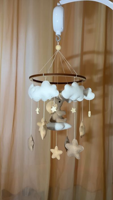 ЦІНА ЗА ПОВНИЙ КОМПЛЕКТ! Мобіль ручної роботи із фетру, музичний