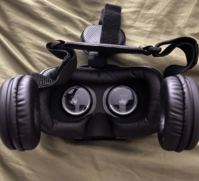 VR-SHARK® X6 Headset - Bundle with Gamepad and Hardcase