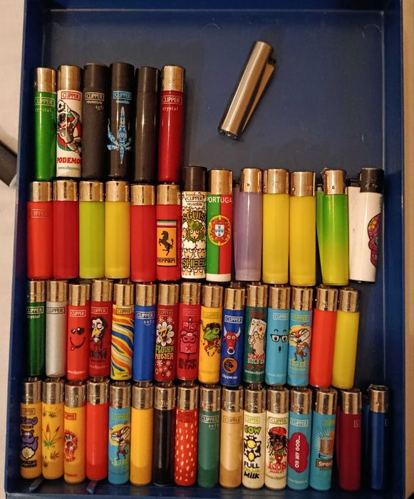 Lote isqueiros Clipper BIC e Marlboro