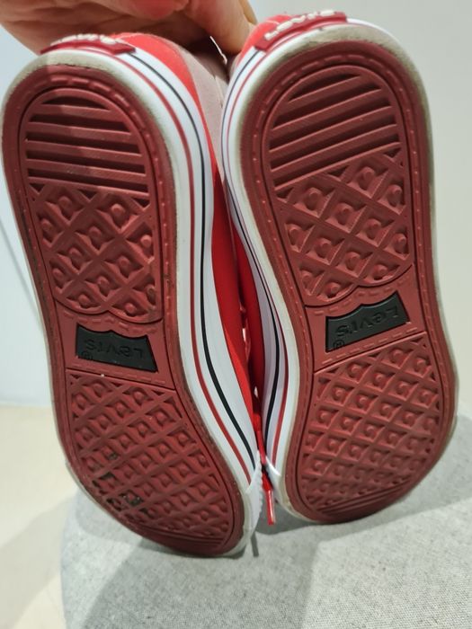 Trampki Levi's, r. 38