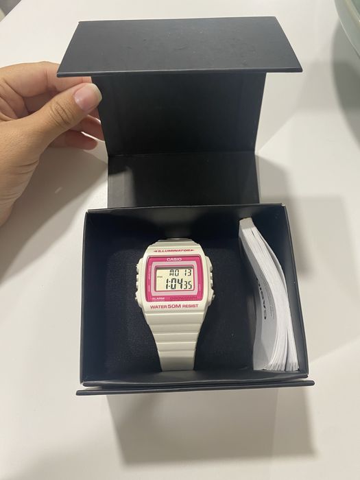 Relógio Casio branco