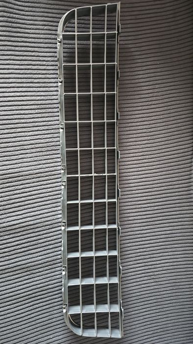 Grade inferior para-choque Fiat Linea