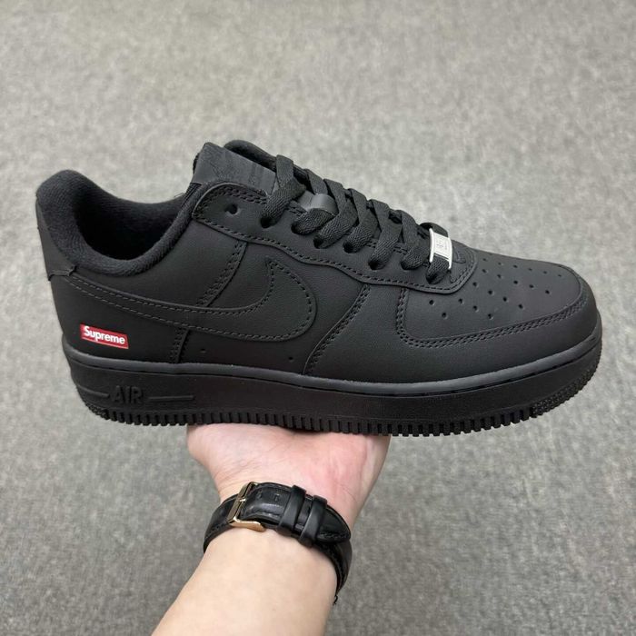 Nike Air Force 1 Low Supreme Czarny r.43