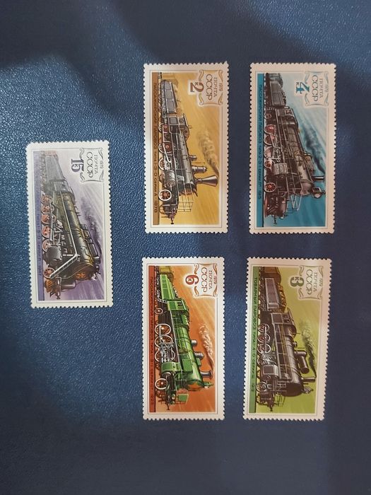 Марки почтовые Паравозы