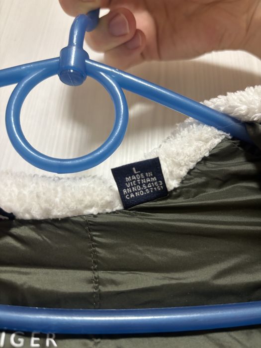 Куртка осінь/весна Tommy Hilfiger розмір L