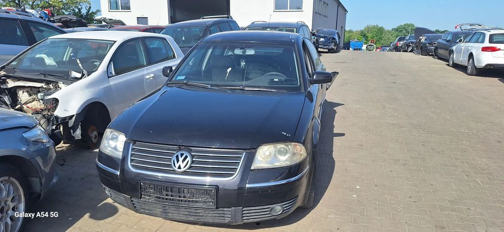 Vw Passat b5 z silnikiem 1,9 tdi 130 km  AWX i skrzynia 5 biegów FHN części  LAK LC9Z