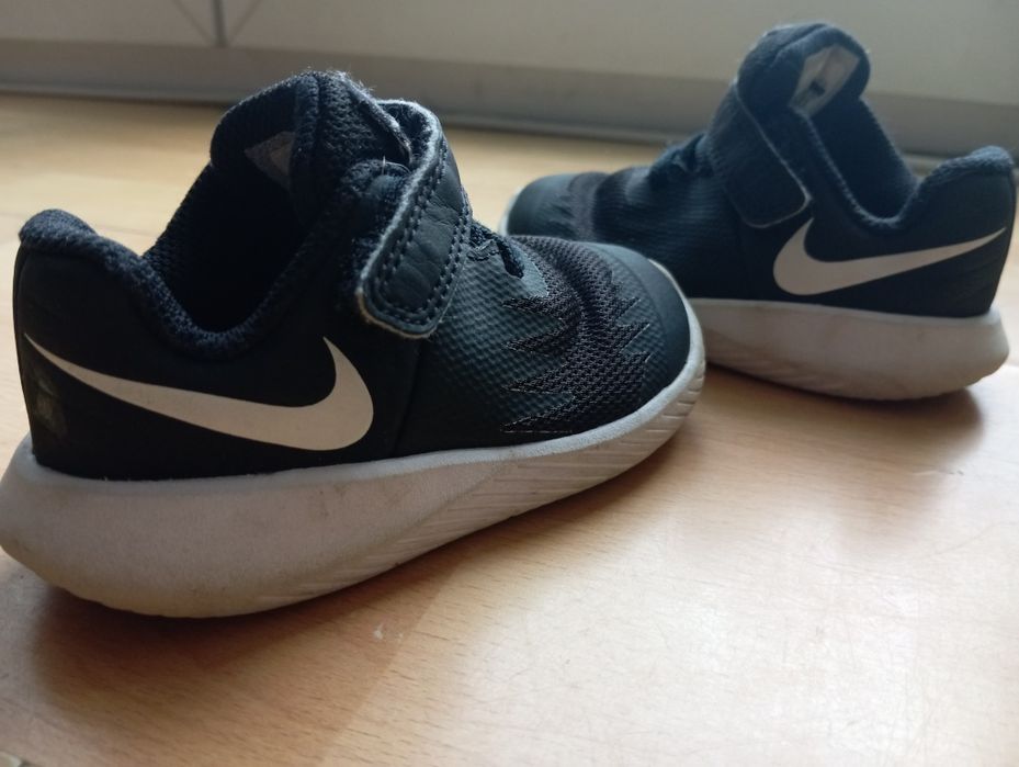 Buty markowe stan idealny dla dziecka rozmiar od 19-21