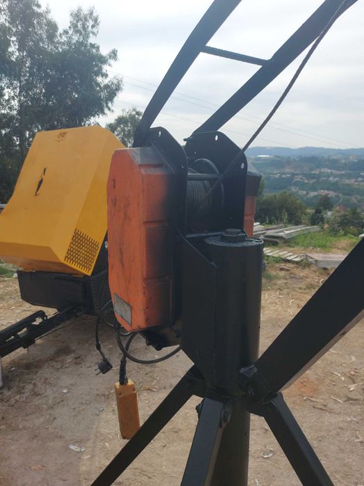 Guincho/Grua Elétrico com Tripé – Capacidade 300Kg