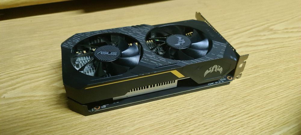 GTX 1650 pouco usada
