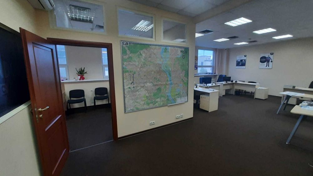 Офіс в БЦ, 127 м.кв., 4 кабінета, кухня, генератор, Поділ, власник