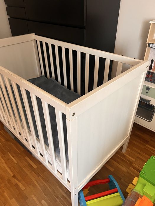 Łózeczko ikea dla niemowlaka