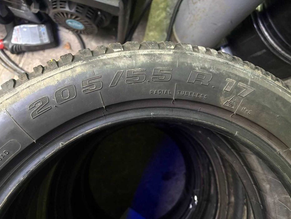 Шины 205/55 R17 BF-Goodrich комплект зима  6мм U8