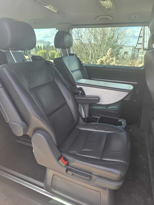 Samochód volkswagen multivan