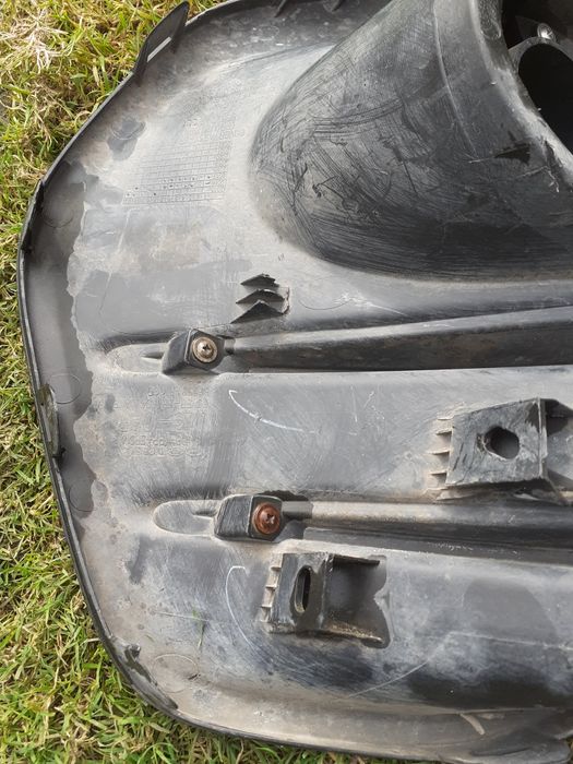 Накладка права противотуманки кіа спортедж 4