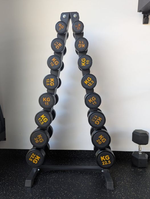 Stojak na 8 par hantli!