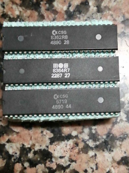 Commodore Amiga Chip Set / Shipping Included64729612179713121