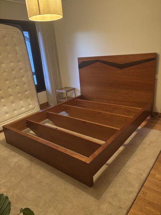 Cama 160x200 com estrado e colchao