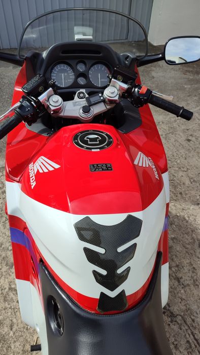 CBR 1000f em Excelente Estado