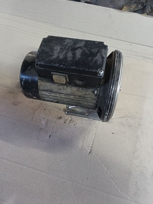 Електродвигуни робочі