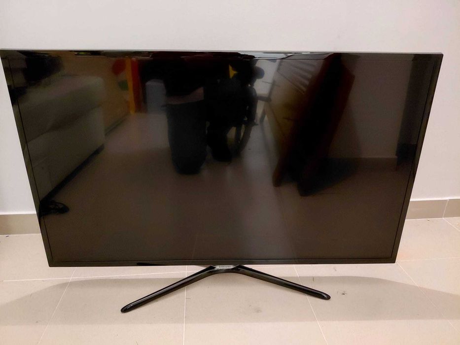 TV Samsung 42” Smart TV Full HD — Modelo UE42F5500AW