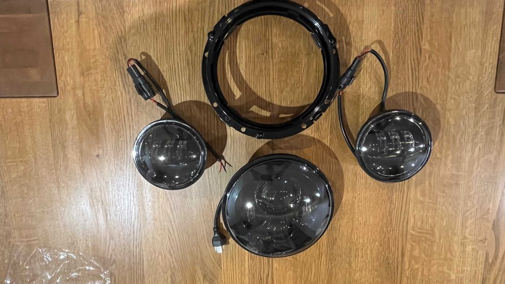 Komplet Lampa wkład 7 cali LED, lightbary 4,5", uchwyt Harley Honda Ya