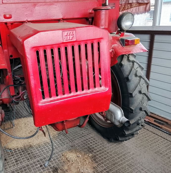 Продам трактор т16