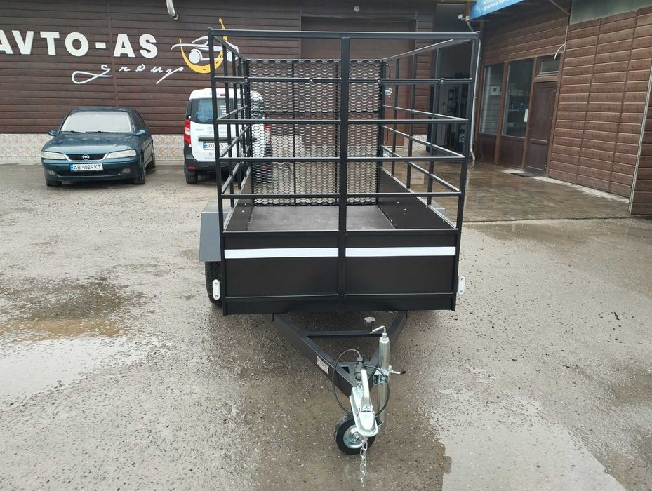 Причіп для перевезення тварин, телят, свиней, худоби, скотовіз