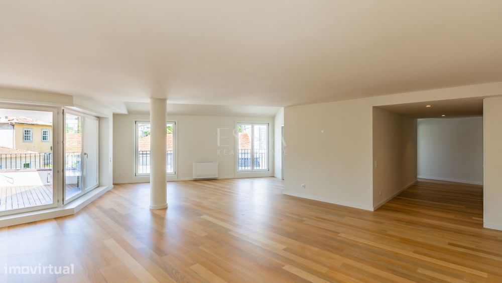 Apartamento T4 Duplex com Terraço - Passeio Alegre //Foz do Douro