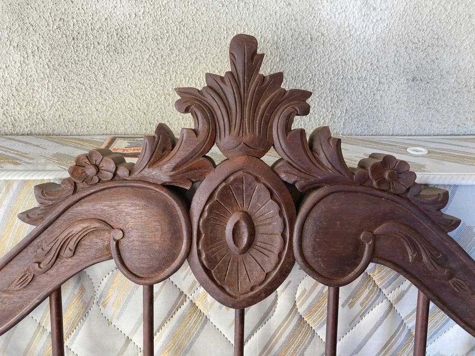 Cama de Solteiro Antiga