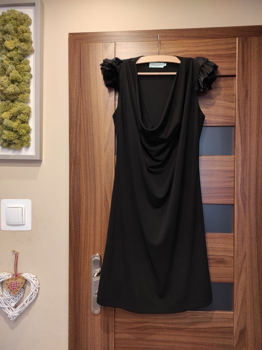 Czarna elegancka sukienka r 38