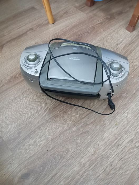 Radio    Grundig