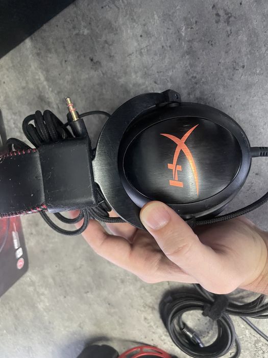 Продам наушники HyperX Cloud core и cloud alpha