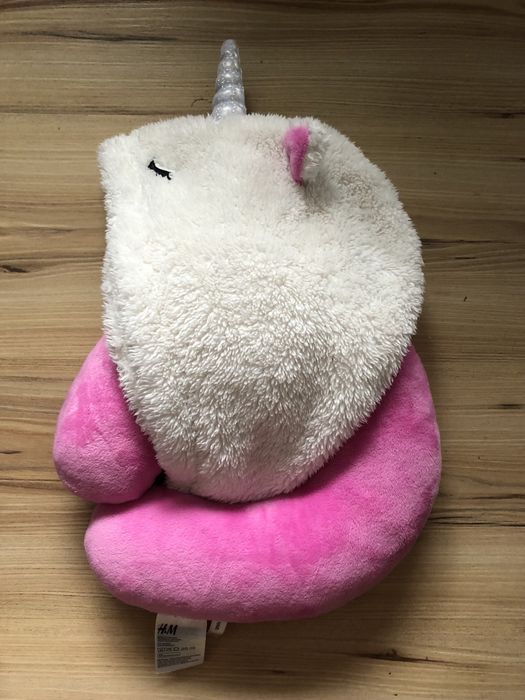 Zaglówek poduszka jednorozec unicorn rozowy z kapturem