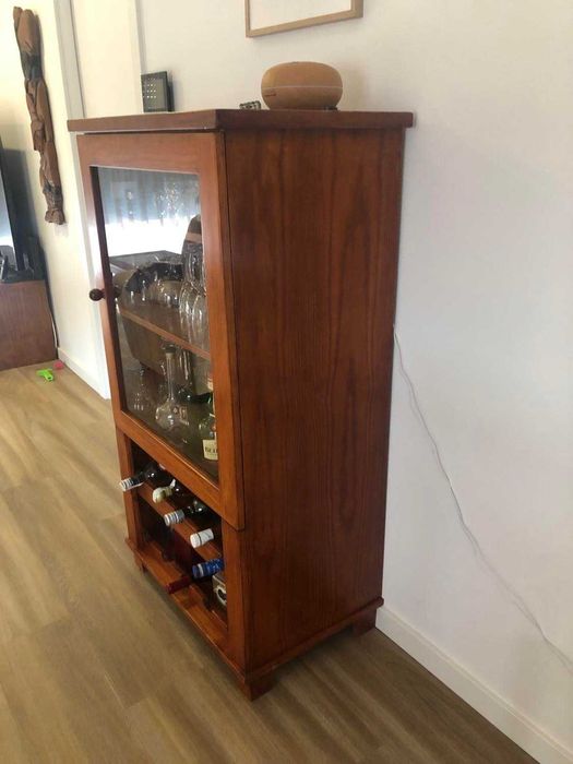 Cristaleira e Garrafeira madeira maciça cerejeira